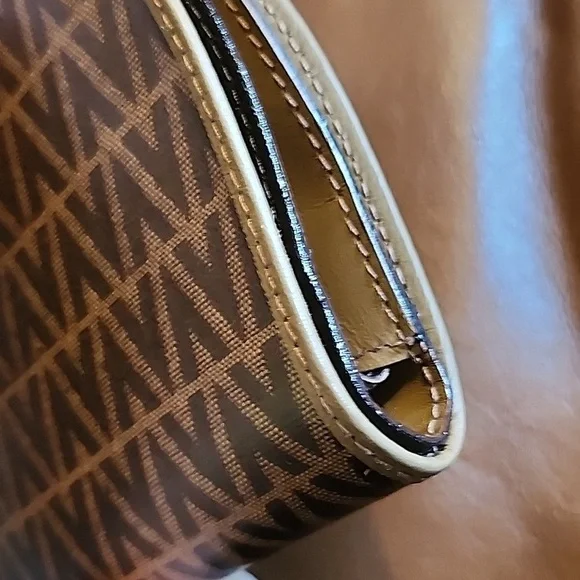 Mario Valentino  Wallet - Picture 4 of 15